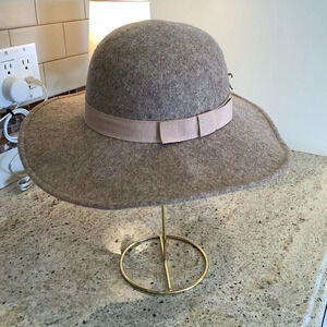 Maison Pholya Brown Wool Hat with Ribbon